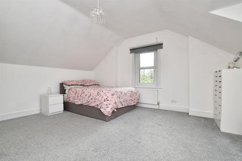 4 bedroom semi-detached house for sale - Brighton Road, Sutton, Surrey