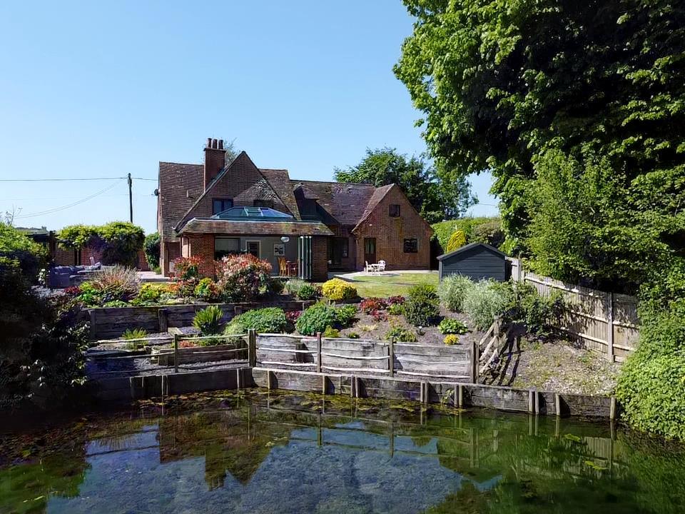 West End, Sherborne St John, Basingstoke, Hampshire, RG24 4 bed detached house for sale £1,100,000