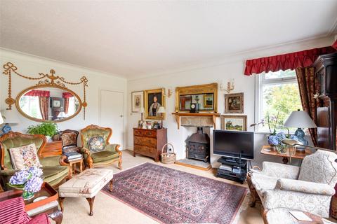 4 bedroom detached house for sale - Hollins Hill, Baildon, Shipley, West Yorkshire, BD17