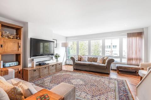 135 Mead Way, Bromley, BR2 9ES