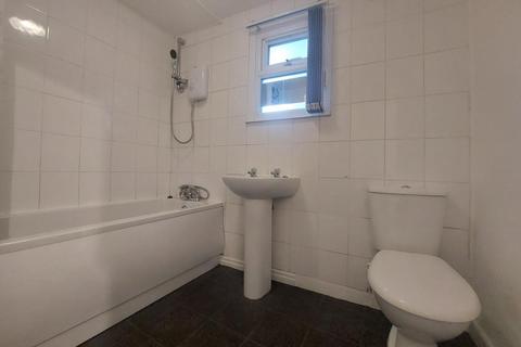 3 bedroom end of terrace house to rent, The Crescent, Melrose Street, Hull, HU3