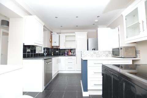 6 bedroom semi-detached house to rent, Cunningham Road, Norwich, NR5