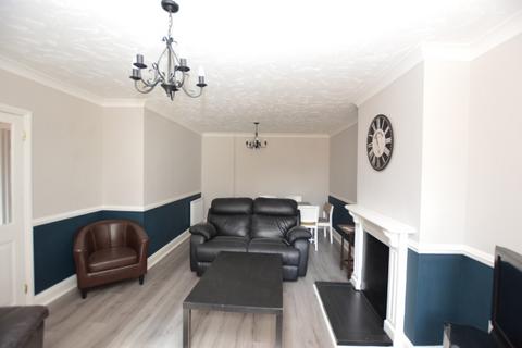 6 bedroom semi-detached house to rent, Cunningham Road, Norwich, NR5