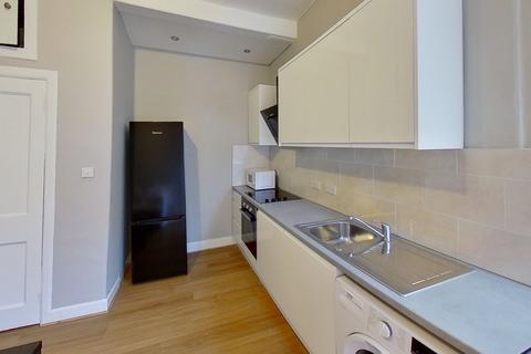 1 bedroom flat to rent, Bothwell Street, Edinburgh, EH7
