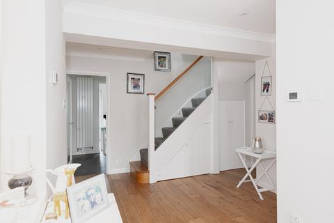 18 Friars Orchard, Fetcham, Leatherhead, KT22 9RL