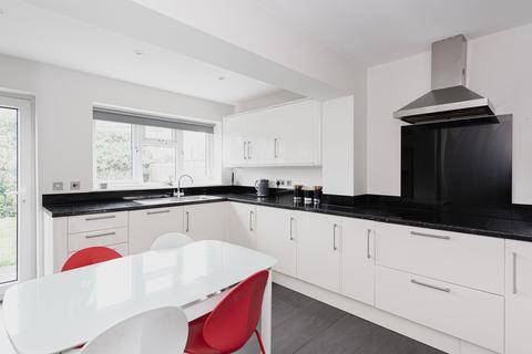 18 Friars Orchard, Fetcham, Leatherhead, KT22 9RL
