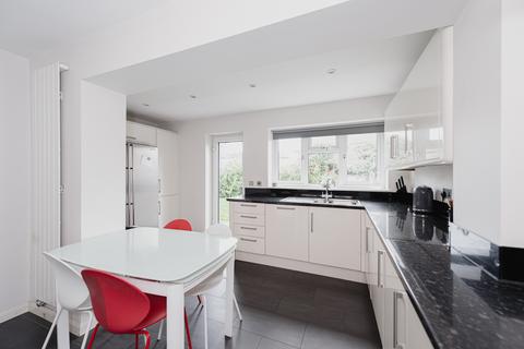 18 Friars Orchard, Fetcham, Leatherhead, KT22 9RL