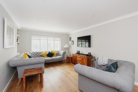 18 Friars Orchard, Fetcham, Leatherhead, KT22 9RL
