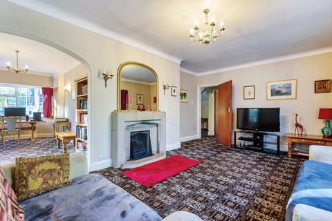 5 bedroom detached house for sale - Pinewood Close, Iver Heath, Buckinghamshire, SL0
