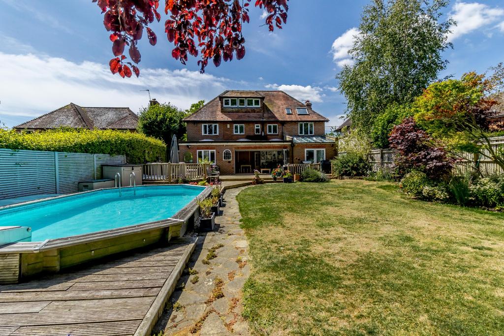 Longfield Drive, Amersham 6 bed detached house for sale £1,695,000