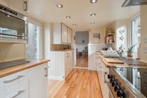 518 Clarkston Road, Glasgow, G44 3RT