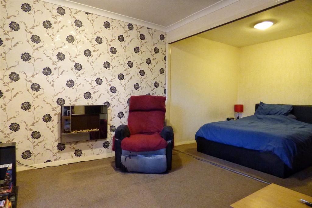 Thorneylea, Whitworth, Rochdale, Lancashire, OL12 1 bed apartment £65,000