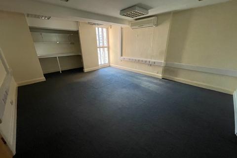 Office to rent, Market Place, Pontefract WF8