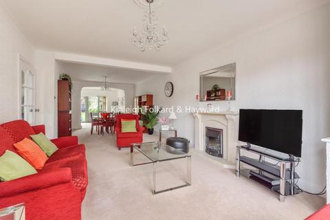 20 The Mead, West Wickham, BR4 0BB