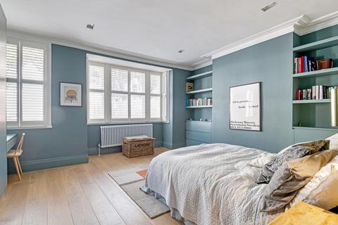 29 Waterlow Road, London, N19 5NJ