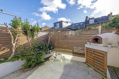 29 Waterlow Road, London, N19 5NJ