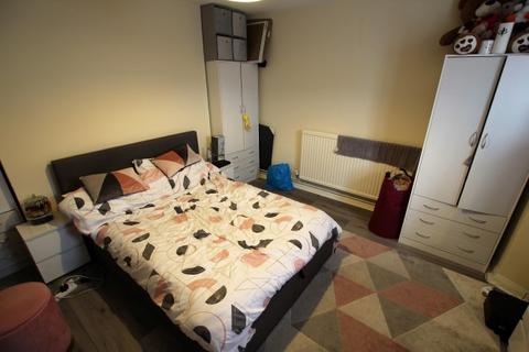 56 Rosslyn Avenue, Dagenham, RM8 1JP