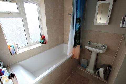 56 Rosslyn Avenue, Dagenham, RM8 1JP