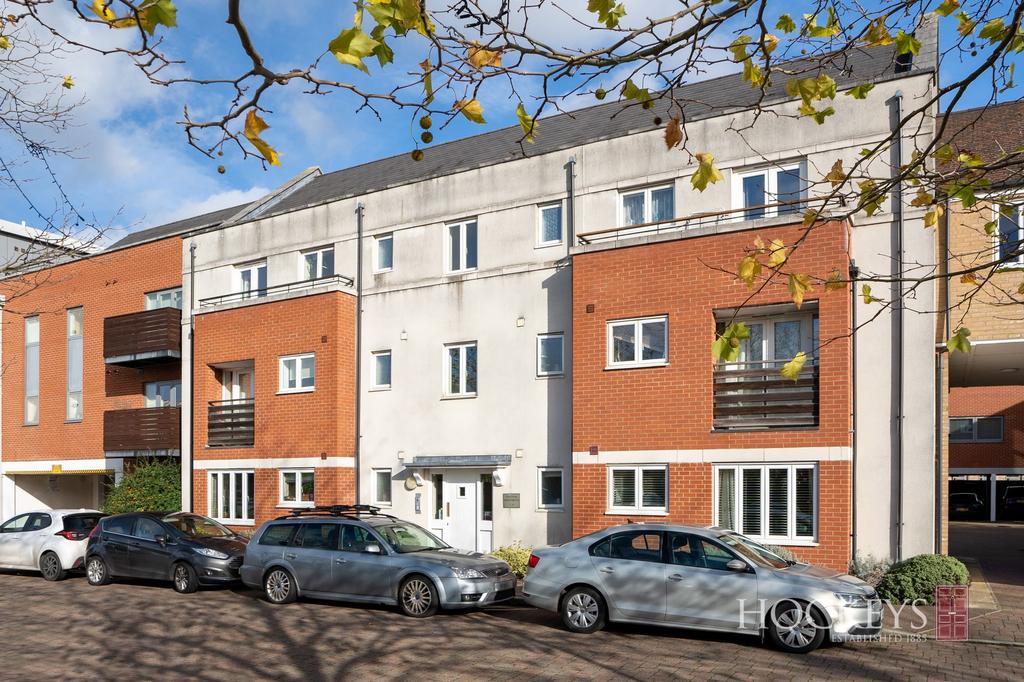 Broad Street, Great Cambourne, CB23 2 bed apartment £205,000
