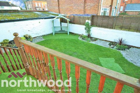 2 bedroom flat to rent, Waterloo Road, Birkdale, Southport, PR8