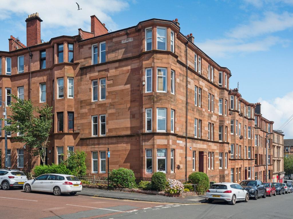 Cathkinview Road, Flat 3/1, Mount Florida, Glasgow, G42 9EH 1 bed flat