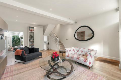 4 bedroom end of terrace house for sale - Rotherwood Road, SW15