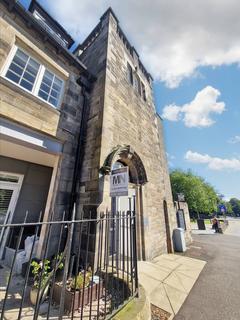 3 bedroom apartment to rent, Station Court, Kirkcaldy KY1