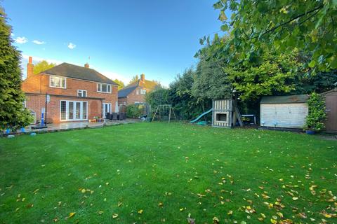 29 Kettlewell Close, Woking, GU21 4HY