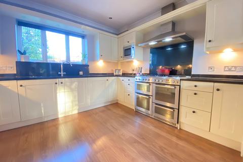 29 Kettlewell Close, Woking, GU21 4HY