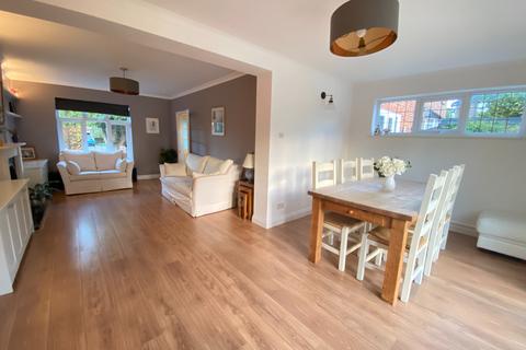 29 Kettlewell Close, Woking, GU21 4HY