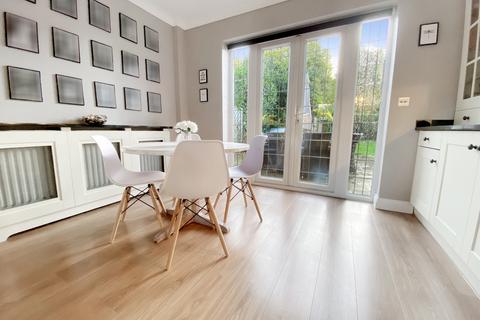 29 Kettlewell Close, Woking, GU21 4HY