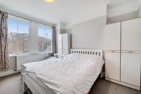 3 bedroom ground floor maisonette to rent, 509 Merton Road, LONDON SW18 5LE