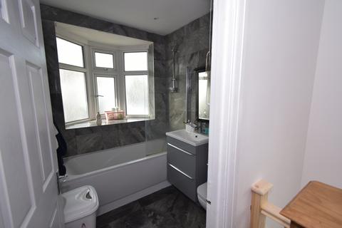 3 Chestnut Avenue, Wembley, HA0 2LU