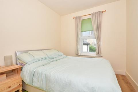 11 Invicta Road, Folkestone, CT19 6EY