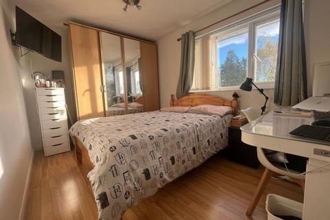 3 bedroom terraced house for sale - Farnham Road,  Berkshire,  SL2