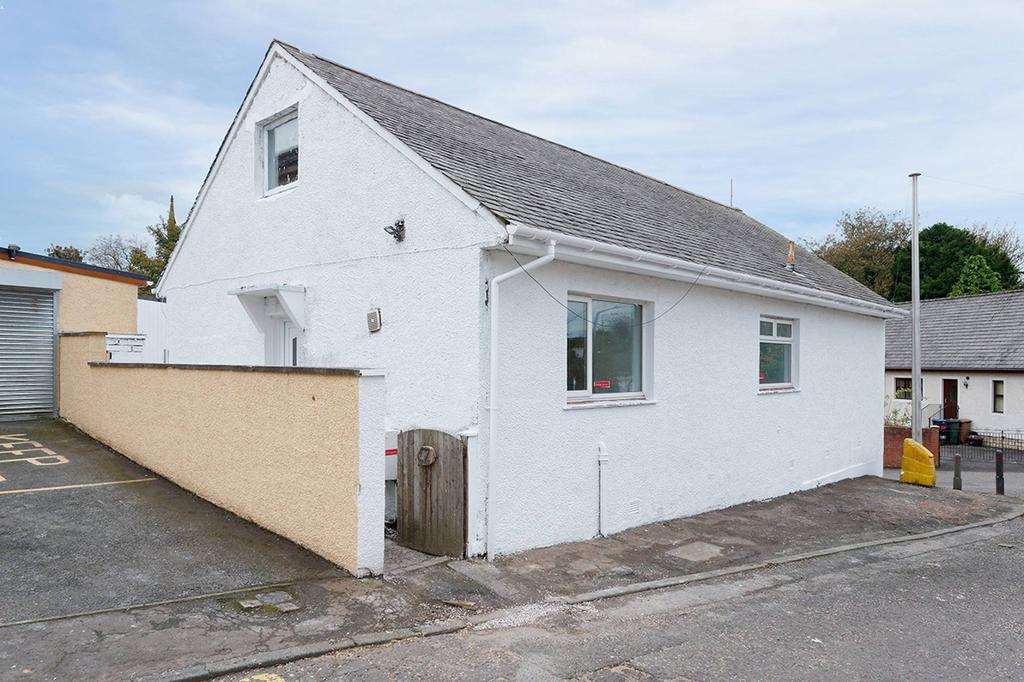 7 Knowe, Mauchline, KA5 5BY 4 bed bungalow for sale £199,999