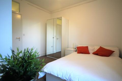 7 bedroom apartment to rent - Hyde Park Terrace, Leeds LS6 1BJ