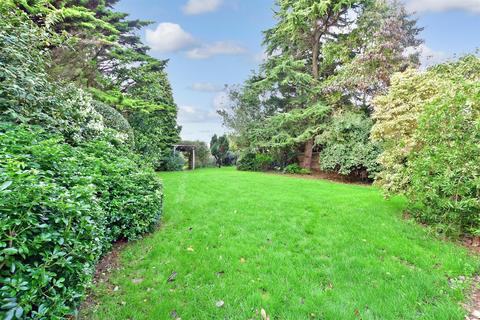 4 bedroom detached house for sale - Stone Street, Stanford, Kent