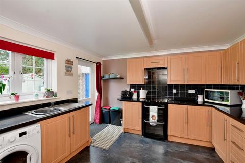 58 Bathurst Road, Staplehurst, Tonbridge, TN12 0LH