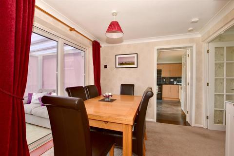 58 Bathurst Road, Staplehurst, Tonbridge, TN12 0LH