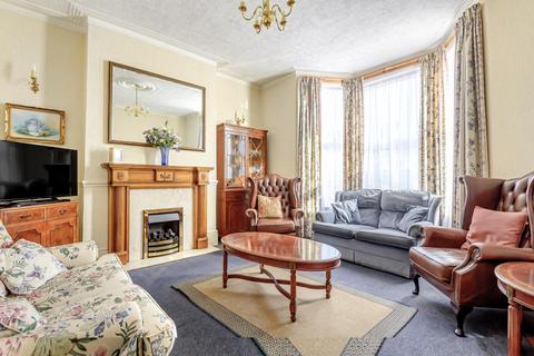 76 Minard Road, Catford, London, SE6 1NL