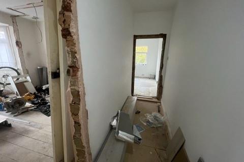 3 bedroom flat for sale - First Avenue, Middlesex, Enfield, Middlesex, EN1 1BN