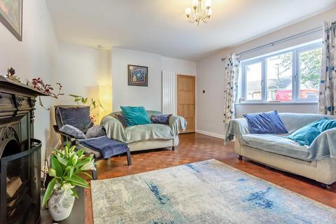 2 Castle View, Tutshill, Chepstow, NP16 7EA