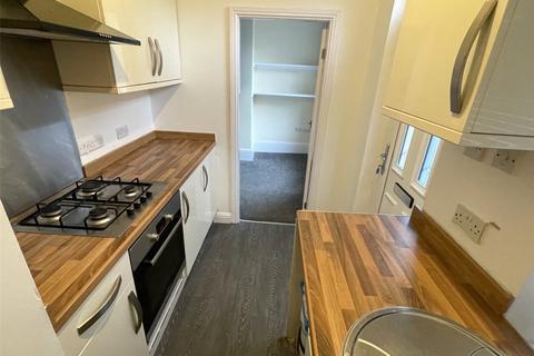 2 bedroom terraced house to rent, Columbus Street, Lee Mount, Halifax, HX3