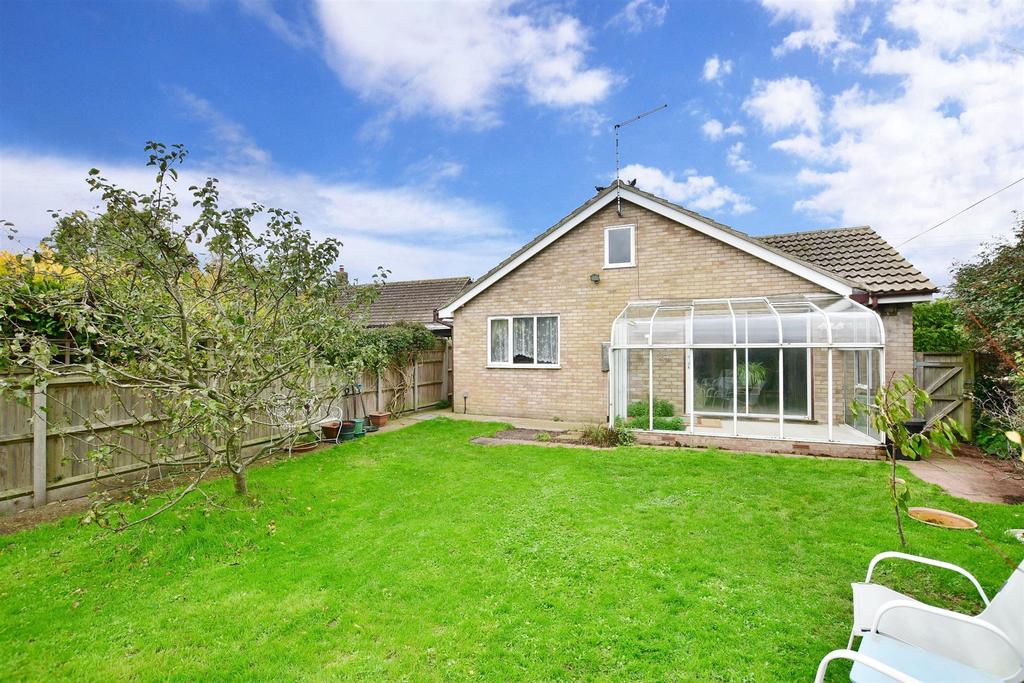 St. Nicholas Road, Littlestone, New Romney, Kent 3 bed detached