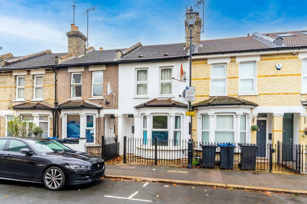 Church Road, Croydon, CR0 2 bed terraced house £1,800 pcm (£415 pw)