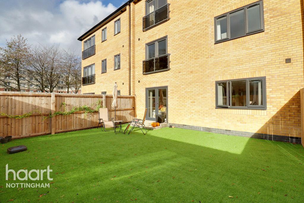 Foxhill Road, Carlton 1 bed apartment for sale £120,000