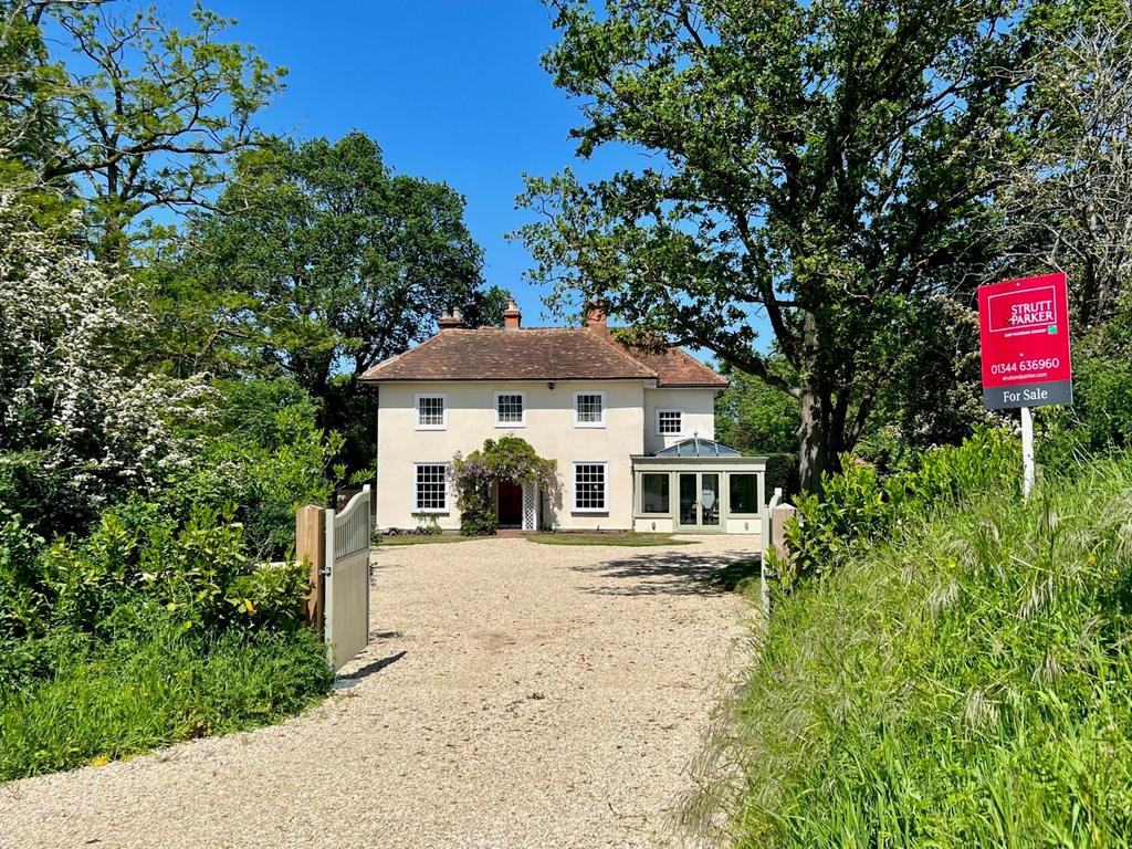 Twyford Road, Binfield, Bracknell, Berkshire 6 bed detached house for