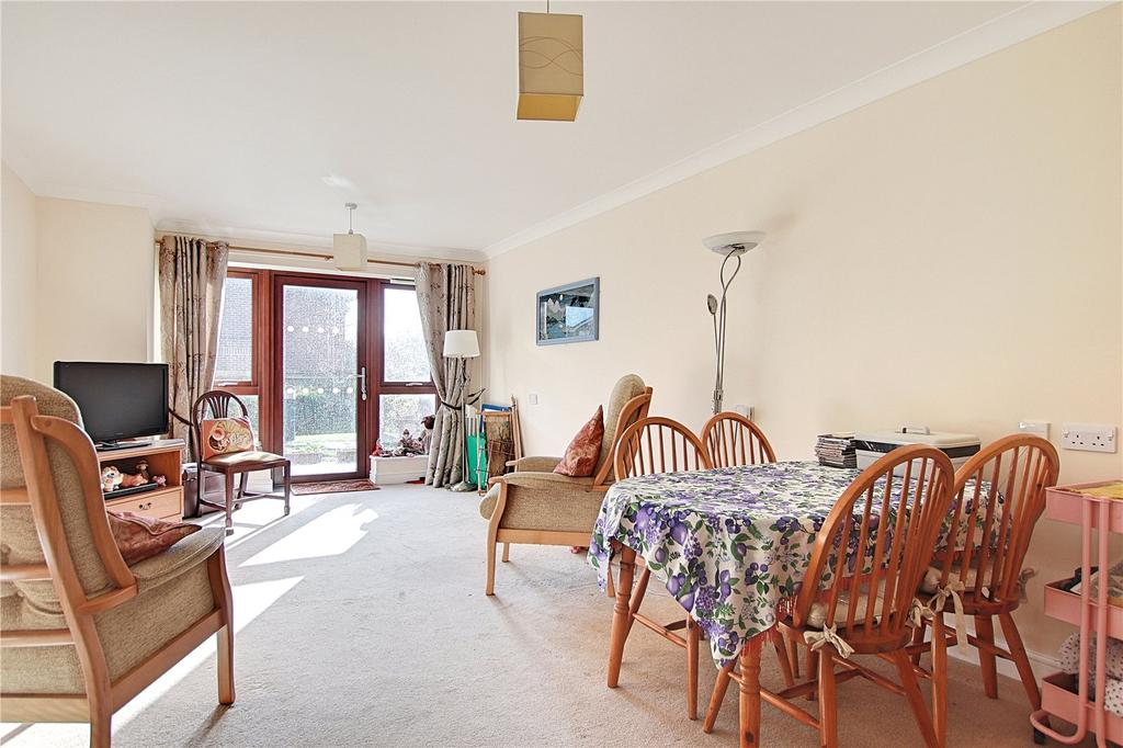 Station Road, Rustington, Littlehampton, West Sussex, BN16 2 bed