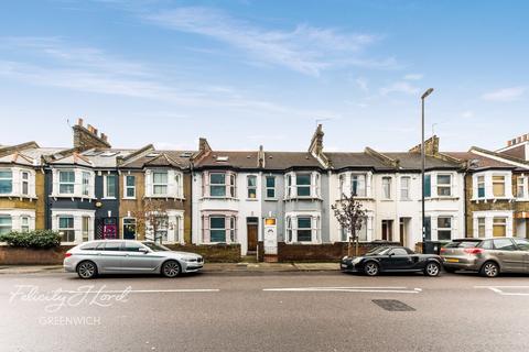 5 bedroom semi-detached house for sale - Trundleys Road, LONDON